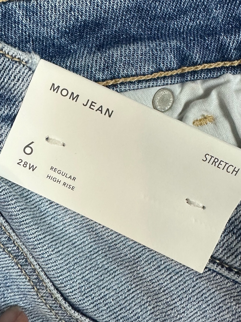 American Eagle Mom Jeans High Rise Light Blue Distressed Women's  6 NWT - Picture 7 of 7